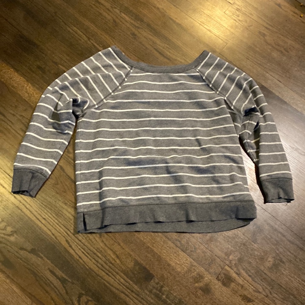 Aerie Gray Sweatshirt XXL Silver Stripes Stripe EUC